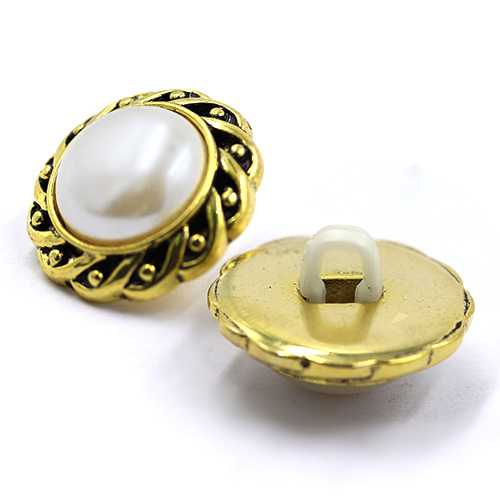14849 Sullivans 18mm Round Pearl Plastic Button Surrounded With Gold Detailing - 16 In A Tube 