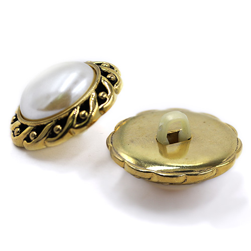 14850 Sullivans 22mm Round Pearl Plastic Button Surrounded With Gold Detailing - 12 In A Tube 