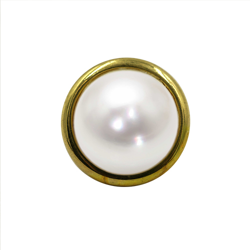 14851 Sullivans 13mm Round Pearl Plastic Button Surrounded With Gold Detailing - 20 In A Tube 