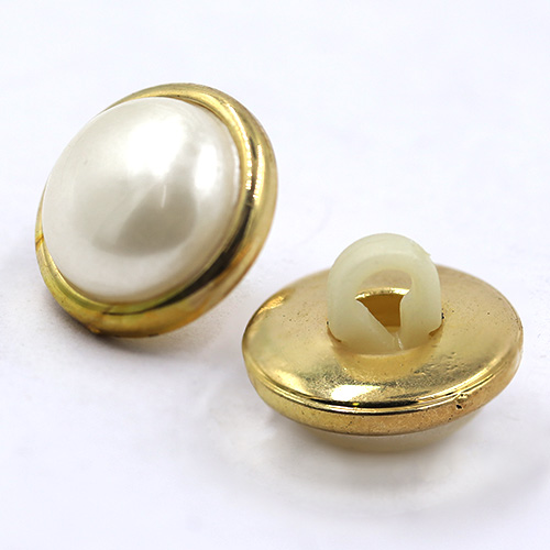 14851 Sullivans 13mm Round Pearl Plastic Button Surrounded With Gold Detailing - 20 In A Tube 