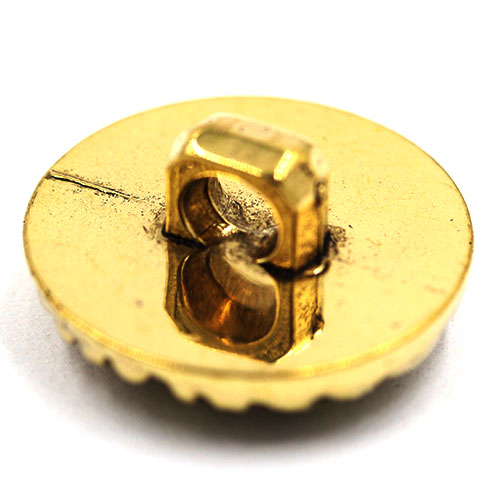 14904 Sullivans 18mm Round Plastic Shank Button With Knot Patterns - Gold - 21 In A Tube 