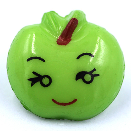 14986 Sullivans 18mm Kids Plastic Shank Button - Apple Face - Green - 35 In A Tube