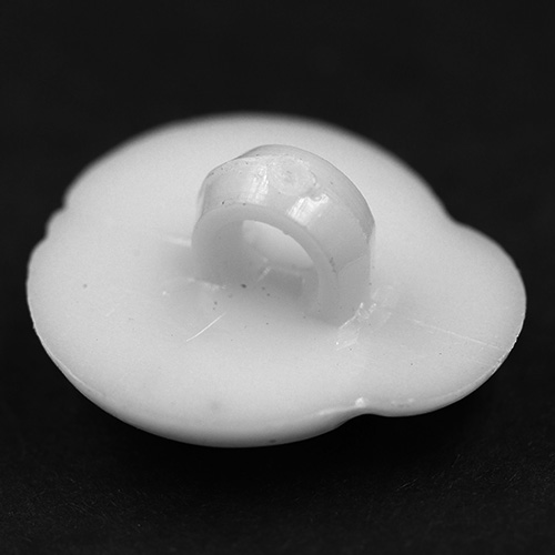 14991 Sullivans 15mm Kids Plastic Shank Button - White Beetle - 35 In A Tube