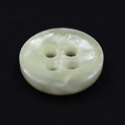 15300 Sullivans 9mm Round Plastic Pearlised Button 4 Hole - Cream - 57 In A Tube