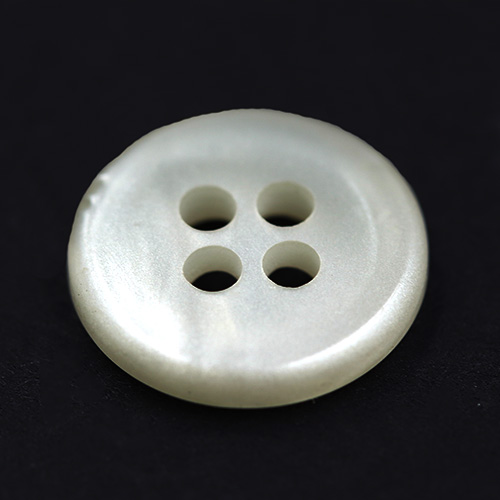 15302 Sullivans 12mm Round Plastic Pearlised Button 4 Hole - Cream - 44 In A Tube