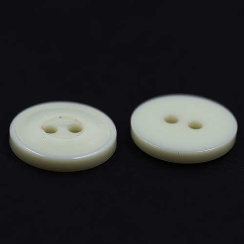 15315 Sullivans 15mm Round Plastic Rimmed Button 2 Hole - Cream - 189 In A Tube