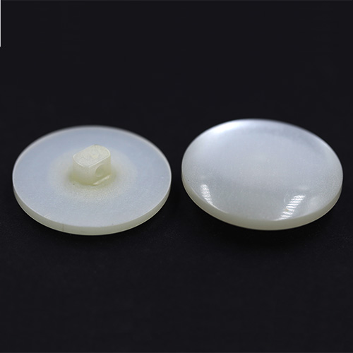 15326 Sullivans 23mm Round Plastic Pearlised Shank Button  - White - 35 In A Tube