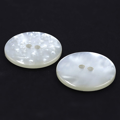 15333 Sullivans 21mm Round Plastic Pearlised Button 2 Hole - White - 30 In A Tube