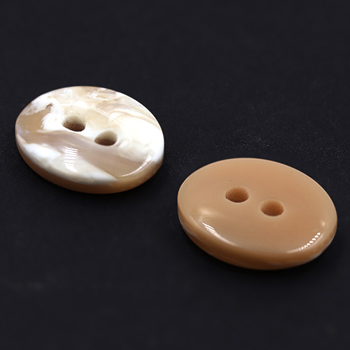 15371 Sullivans 15mm Oval Plastic Button 2 Hole  - White/natural  - 130 In A Tube