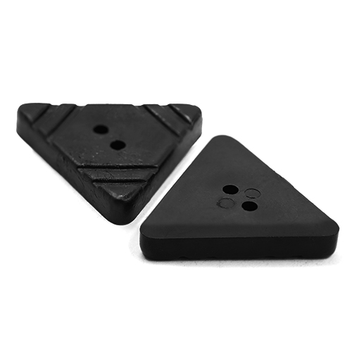 17286 Sullivans 25mm Triangle Plastic Button - Black - 35 In A Tube