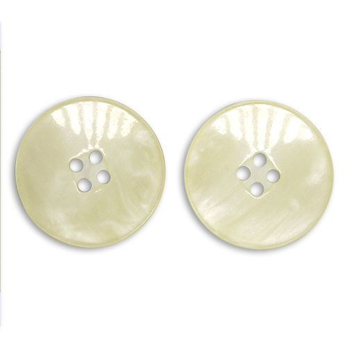 17353 Plastic Button 21mm Cream