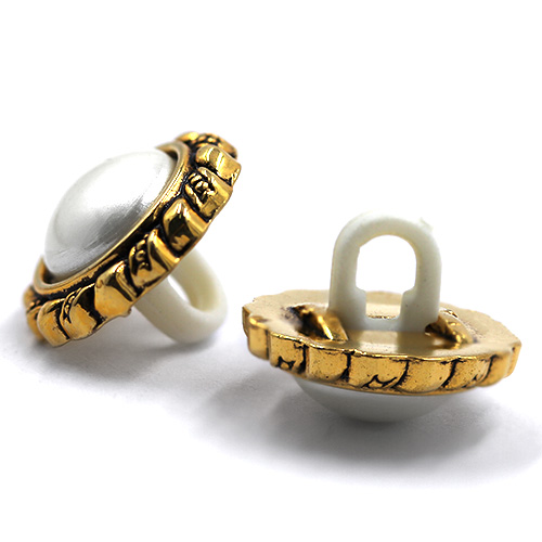 17849 Sullivans 14mm Round Pearl Plastic Button Surrounded With Gold Detailing - 25 In A Tube 