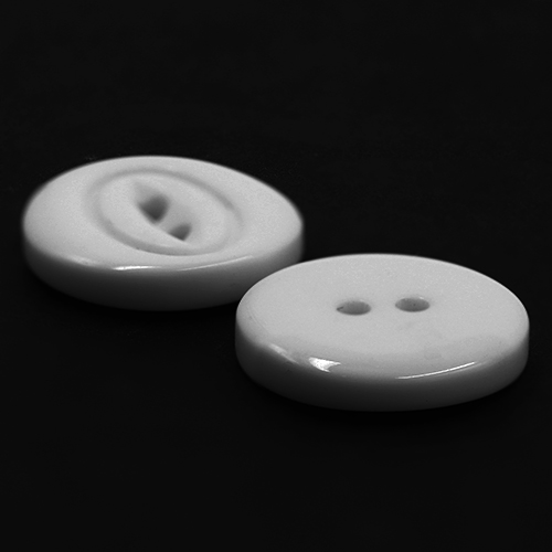 19200 Sullivans 18mm Round Plastic Button With Two Oval Lines Surrounding Hole - White - 65 In A Tube