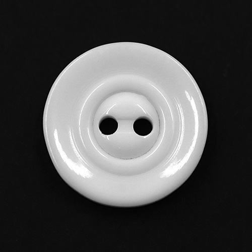 19209 Sullivans 18mm Round Plastic Button With Raised Edge - White - 95 In A Tube