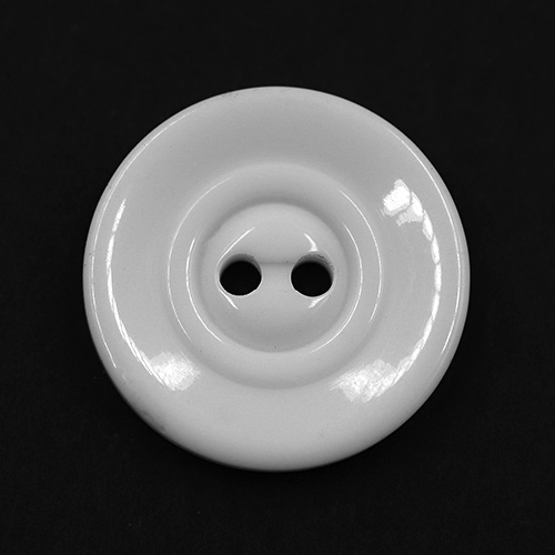 19210 Sullivans 21mm Round Plastic Button With Raised Edge - White - 55 In A Tube