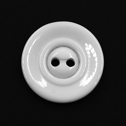 19211 Sullivans 25mm Round Plastic Button With Raised Edge - White - 40 In A Tube