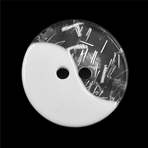 19332 Sullivans 21mm Round Plastic Buttons With Yin Yang Pattern - White/clear - 50 In A Tube