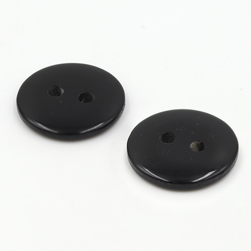 19369 Sullivans 15mm Round Plastic Buttons With Two Holes - White - 95 In A Tube