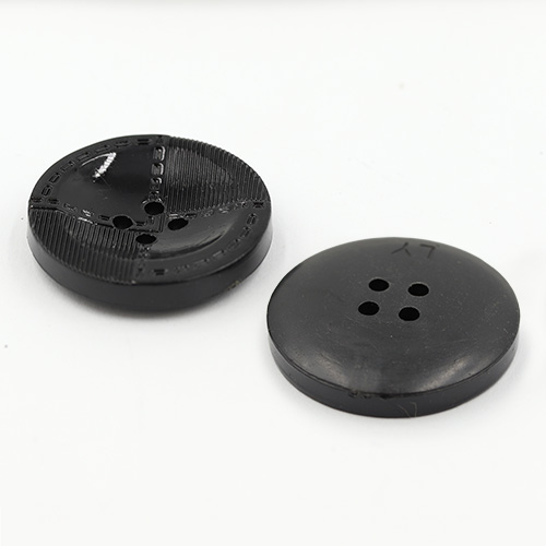 19438 Sullivans 30mm Round Plastic Buttons 4 Hole Quartered With Two Patterns - Black - 35 In A Tube