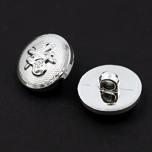 19455 Sullivans 18mm Round Plastic Shank Buttons With Crest And Studded Background - Silver - 35 In A Tube