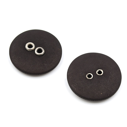 19537 Sullivans 20mm Round Plastic Buttons With Two Holes Silver Edges - Black - 25 In A Tube