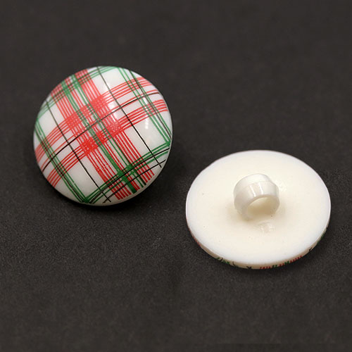19773 Sullivans 15mm Round Plastic Shank Buttons With Red & Green Tartan - White - Bag Of 100