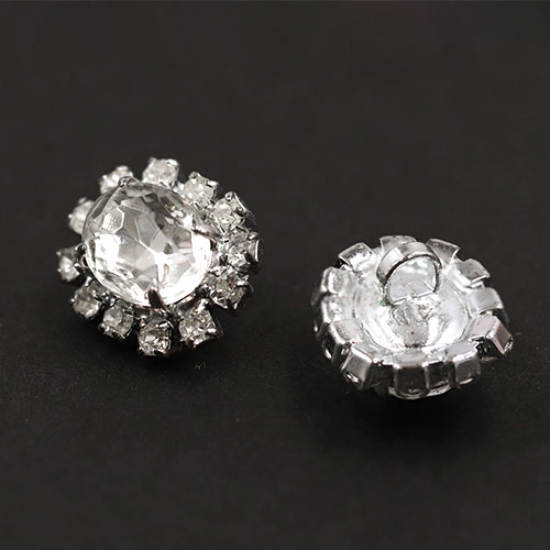 19865 Sullivans 15mm Diamonte Round Shank Button - Cluster Style - Silver - 6 In A Tube