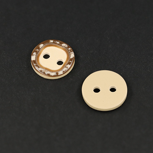 20481 Sullivans 12mm Rounded Edge  Square Plastic Button - Cream With Brown Border - Bag Of 100