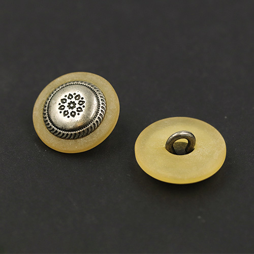 20589 Sullivans 21mm Round Metal Shank Button With Flower Detail And Frosted Border - Silver - 21 In A Tub