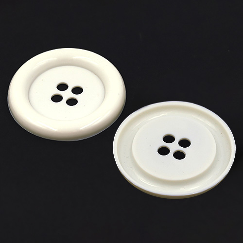 20611 Sullivans Buttons Card - 63mm Round Button With Four Holes - White - 1pc