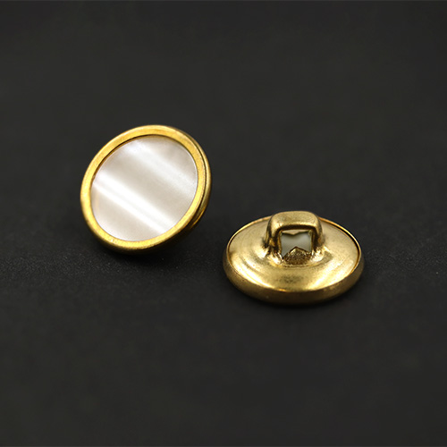 20625 Sullivans Buttons Card - 13mm Gold Edge Metal Buttons With Frosted White Centre - 2pcs