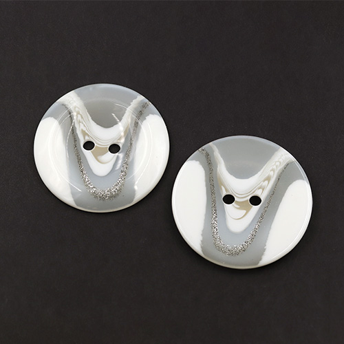 20735 Sullivans 50mm Round Plastic Button With Two Holes -pattern Through Middle - White Orchid - 32 In A 