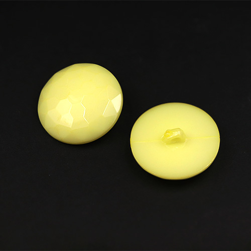 20764 Sullivans 30mm Round Plastic Shank Button - Diamond Cut - Citronella Yellow - 25 In A Tube 
