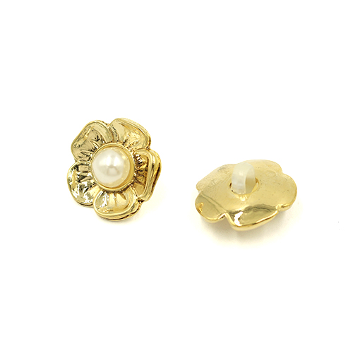 20863 Sullivans 18mm Flower Plastic Shank Button - Pearl Centre With Gold Petals - 31 In A Tube 