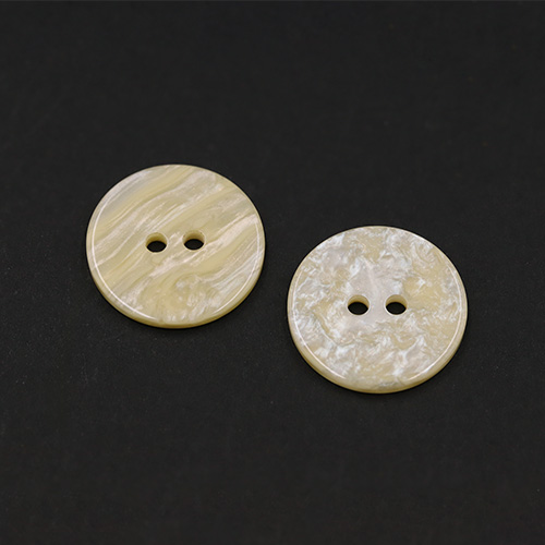 21212 Sullivans 20mm Round Pearlised Flat Plastic Button With Two Holes - Cream - 28 In A Tube 