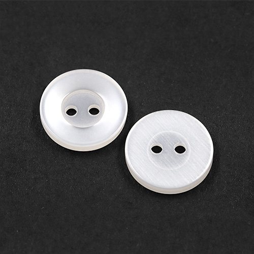 22422 Sullivans 17mm Round Plastic Button 2 Hole - White - 151 In A Tube
