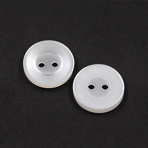 22423 Sullivans 17mm Round Plastic Button 2 Hole - White - Bag Of 100