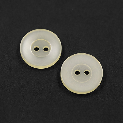 22425 Sullivans 17mm Round Plastic Button 2 Hole - Cream - Bag Of 100