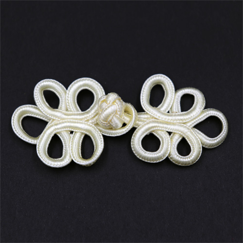 30520 Frog Closures 95x40mm Cream