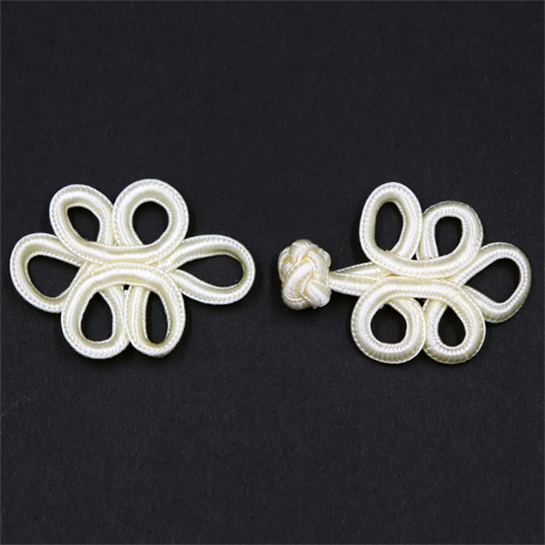 30520 Frog Closures 95x40mm Cream