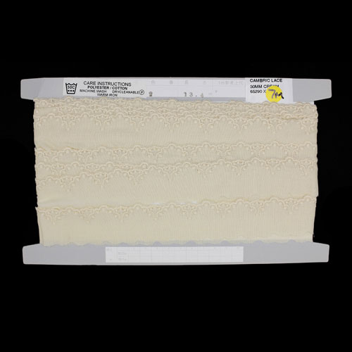 65290 Cambric Lace 30mm Dark Cream